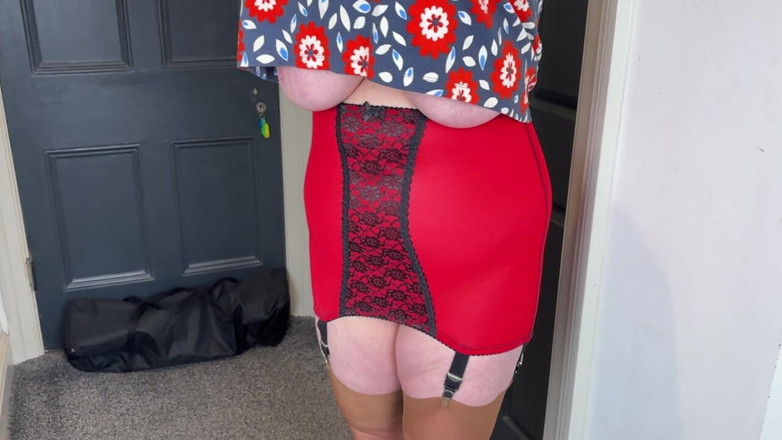 Aunty Sandra vintage girdle queen: Vgq27 Makcik Sandra berbogel selepas keluar malam