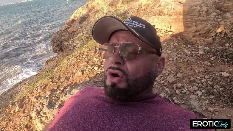 EroticOnlyClips: 해변에서 야생 야외 섹스를 즐기는 문신 금발 밀프