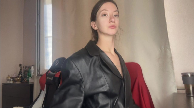 Skinny_lady69: Look Into My Eyes and Don't You Dare Look Away.