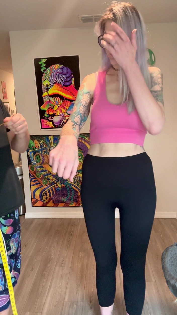 Peppermint Giantess: Měření celého těla 67 bohyně