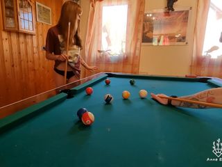 Anne Eden: Fışkırtma gösterisi ile bilardo masasında seks!!