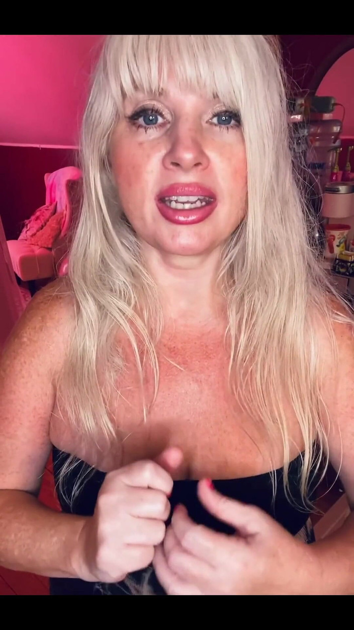 PaintedRose: Sexy sladké hloupé protahování Vsadím se, že víš Jeden z důvodů,...