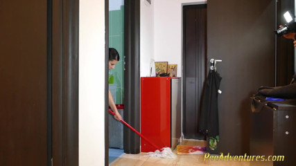 Pee Adventures: Pee herself first thing in the morning