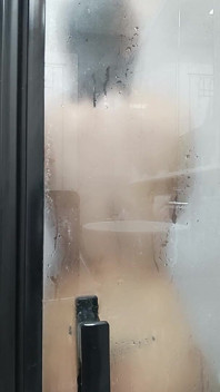 뜨거운 샤워할 시간이다