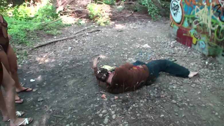 Femdom Austria: Outdoor Humiliating This Slave