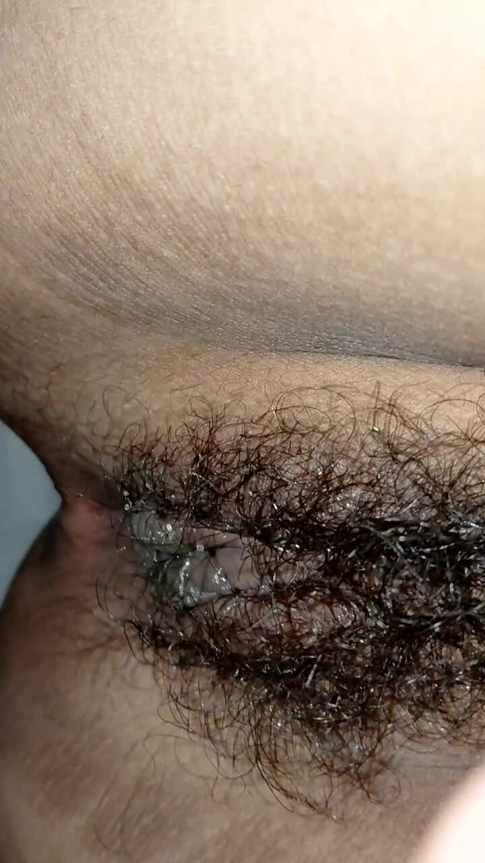 San Studio: Pacarku yang sange aku ngentot memeknya habis-habisan sampai dia mengerang...