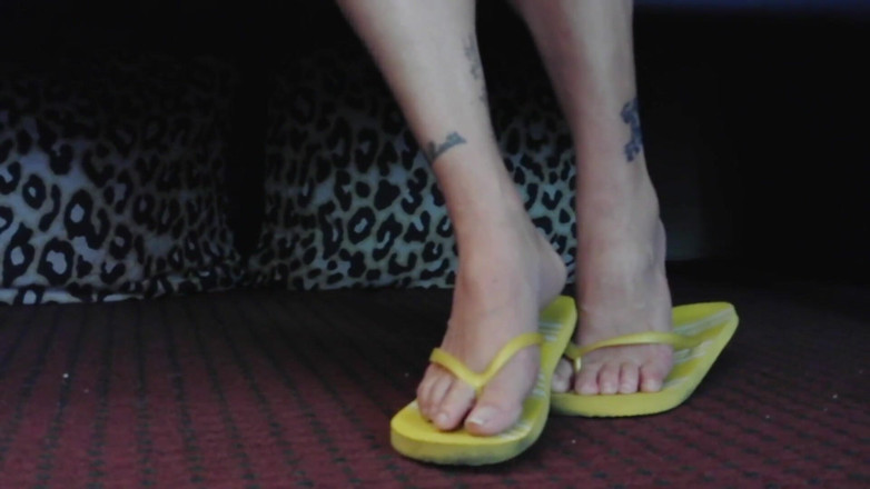 Abby Anna: Yellow filip flops no polish shoe play