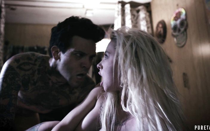 Pure Taboo: TABU PUR - Trailer Park tabu: Kenzie Reeves, Joanna Angel, și Mâini...