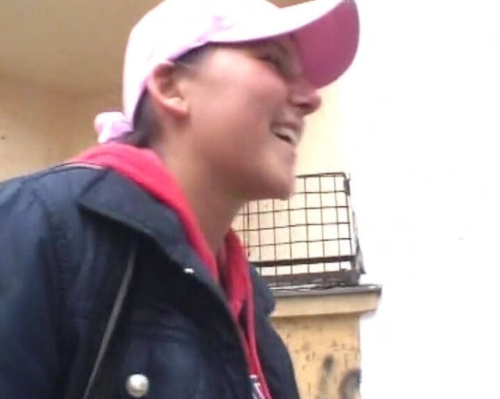 Busty German Sluts: Big Titted niemiecka milf Kursuje z jej cipki