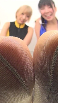 Cuatro Pies Sudados, Un Footjob, Tu Humillación - Arisu Otsu Y Shizuku Hanai Te Dominan Con Sus Dedos (pov)