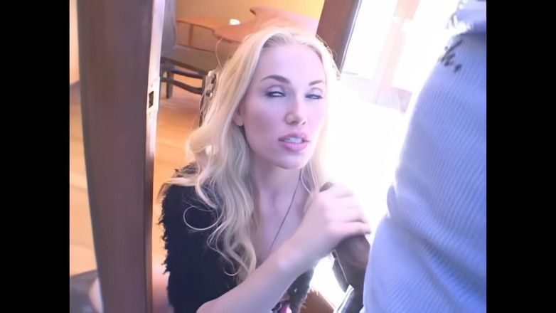 Don't say a word: 一言も言うな...俺は俺の巨大な黒いチンポでお尻を突く!!