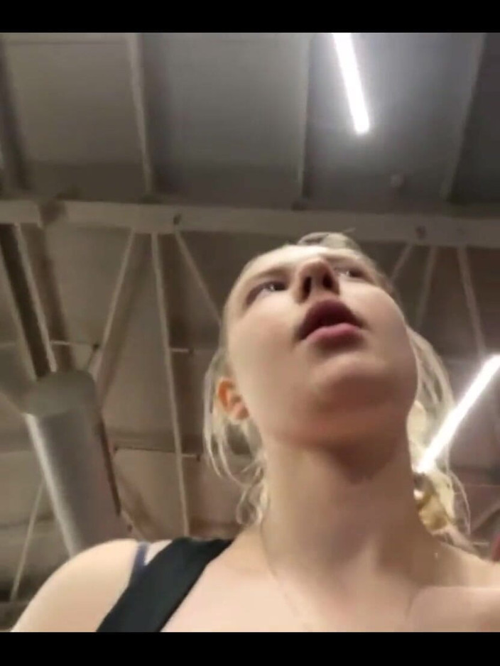 JuiceLussie: Hard Fucking in the Gym