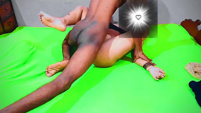 Hotgirl027: Большой огромный хуй в маленькой тугой киске школьницы, жесткий трах раком, анал и анал, минет