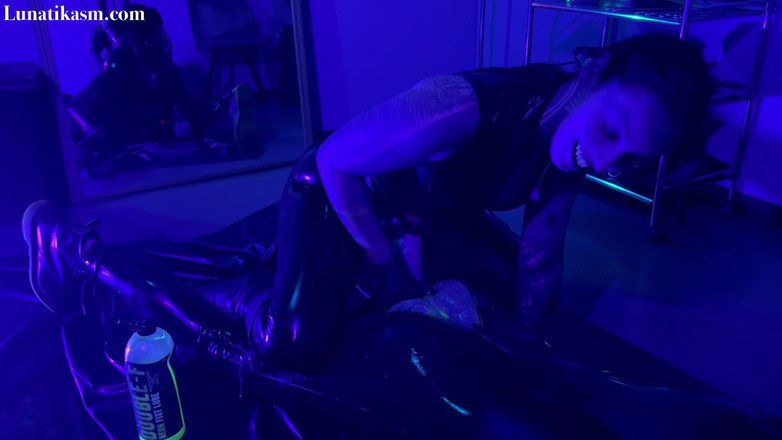 Mistress Lunatika: Neon fist padrona Lunatika