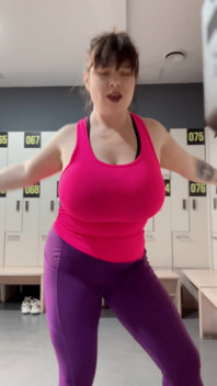 Clothing Change in the Locker Room