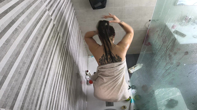 Tommy Cabrio: Sie haben zum ersten Mal Sex unter der Dusche