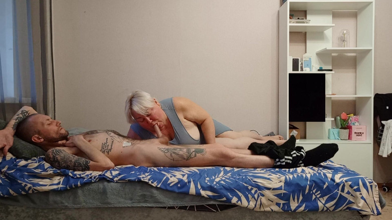 Zona901: 継母は私が口の中でイくのが大好きです