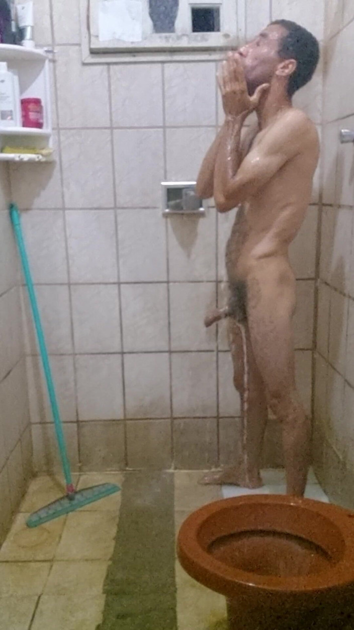 osmar1221: Me Taking a Shower with a Hard-on and Jerking off...