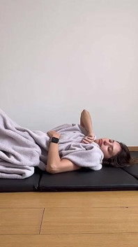Mon Esclave Adore Être Attaché Et Chatouillé