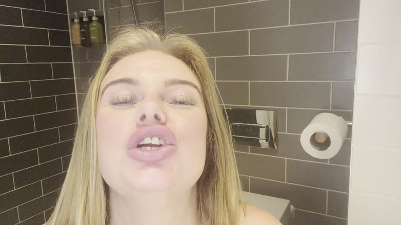 Bonnie rose: Me Fode Boba No Banheiro