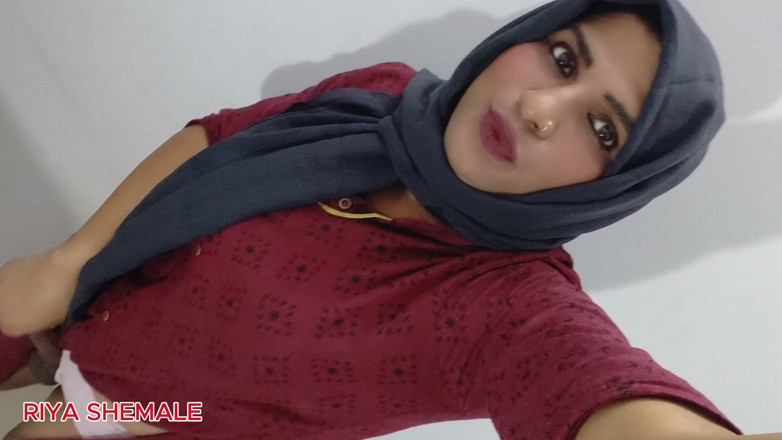 RIYATS36: Sexy Shemale Hot Dick
