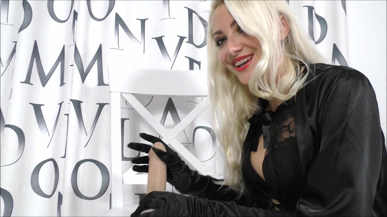 Helena Moeller: Guanti di seta sega anale dildo cavalca chiacchiere sporche