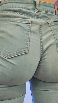 Blue Jeans Fetish – Masalah Pantat Besar Mengetuk Pipi Menggigil