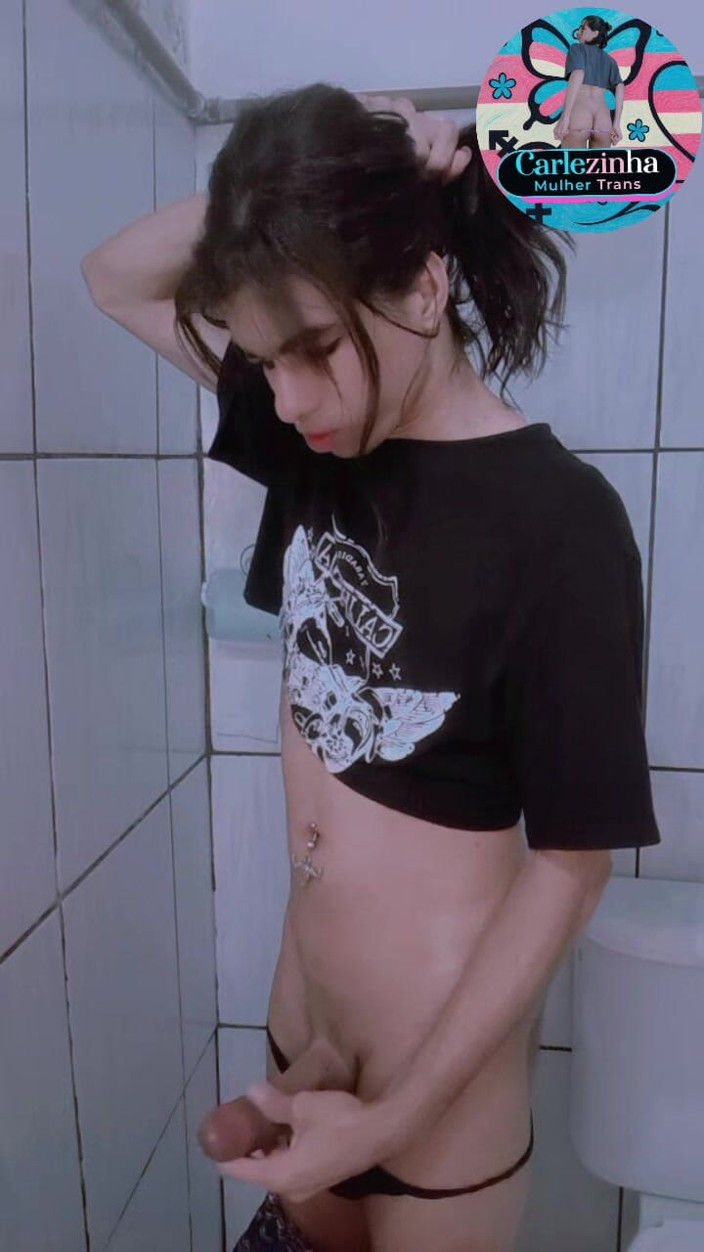 Srta. Carla: Mlle S. Carla tire les cheveux de cette salope