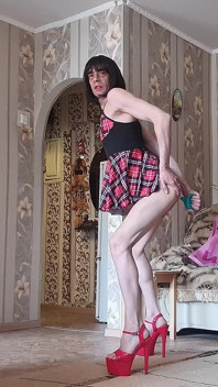 Drag queen Ksenia kentut dengan pantat seksi 24.05.2026 Fullhd