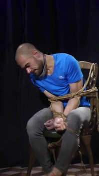 Zeus Hardcore Bondage Challenge8