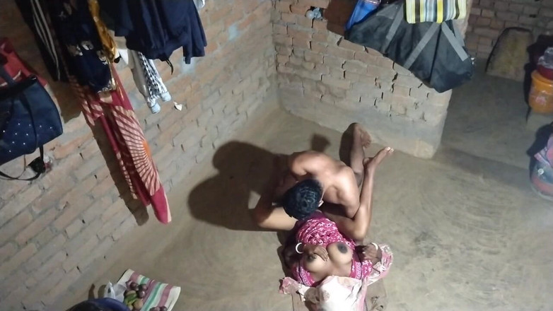 Pumi: Sauteli Bahan Ko Ghar Mein Utha Ke Laya or Choda.