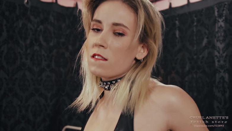 Cruel Anettes fetish world: Používá jeho tělo