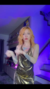 My Naughty Boobs Wanna Outside