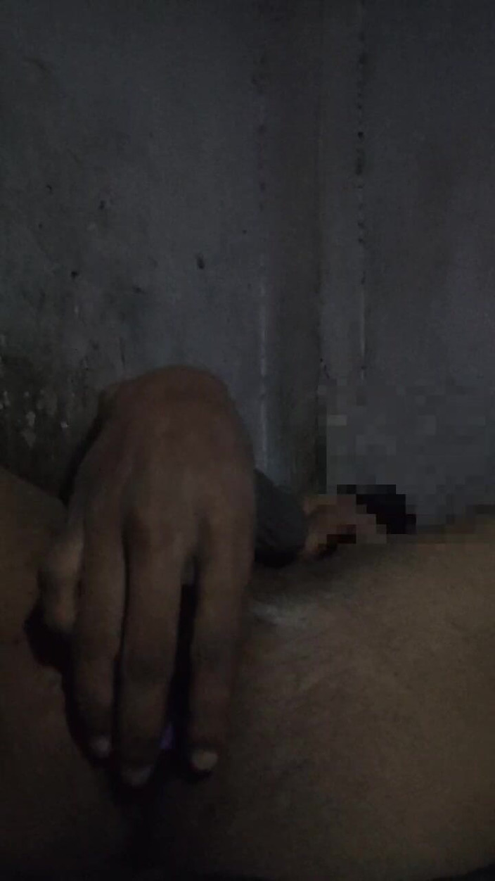 Samadi 69: Jake (Jakipz) Andrich duchándose y lavando sus musculosos pechos