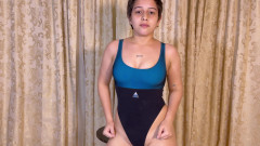 SugarPose: Jazmín Baila En Traje De Baño