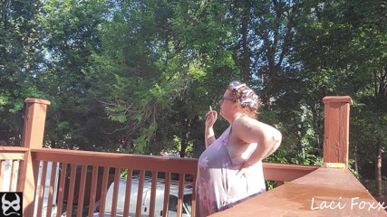 Foxx Denn Studio: Ma's Smokin' in Curlers