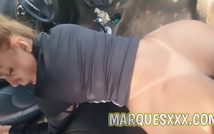 Marques XXX: 차에서 섹스해달라고 부탁하고 연속으로 2번의 사정