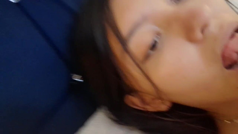 Prisila Devid: Aku lagi asik ngentot memekku pakai dildo ukuran XL di...