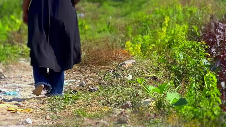 Your Boy's Cum: 埃及农民女孩从菜地到房间并被陌生人性交 - 阿拉伯穆斯林胖美女性交