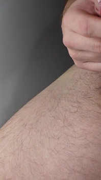 ใต้กล้อง POV เห็นควยตุบๆ มีน้ำเงี่ยนไหลเยิ้ม จนแตกหลายรอบ