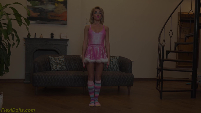 Flexi dolls: पतली फ्लेक्सी डॉल Lara Frost निष्क्रिय फैला हुआ