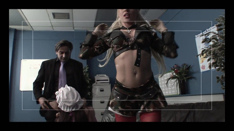 Get in my Office: İki kız ofiste ciddi grup seks için aşağıda