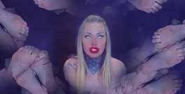 Goddess Misha Goldy: 我喜欢用我的脚螺旋引诱你进来是多么容易，我知道你多么喜欢它，并遵循它。我知道有时你试试t