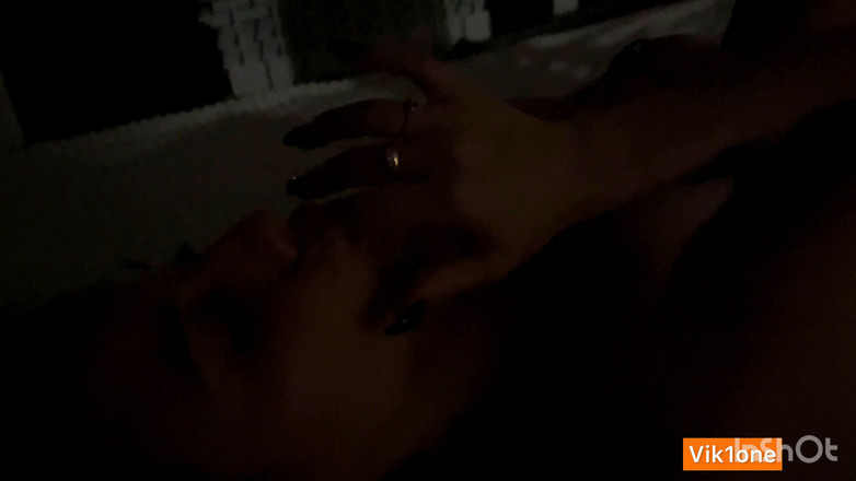 Vik1one: La bionda sexy ama fare pazza prima di andare a...