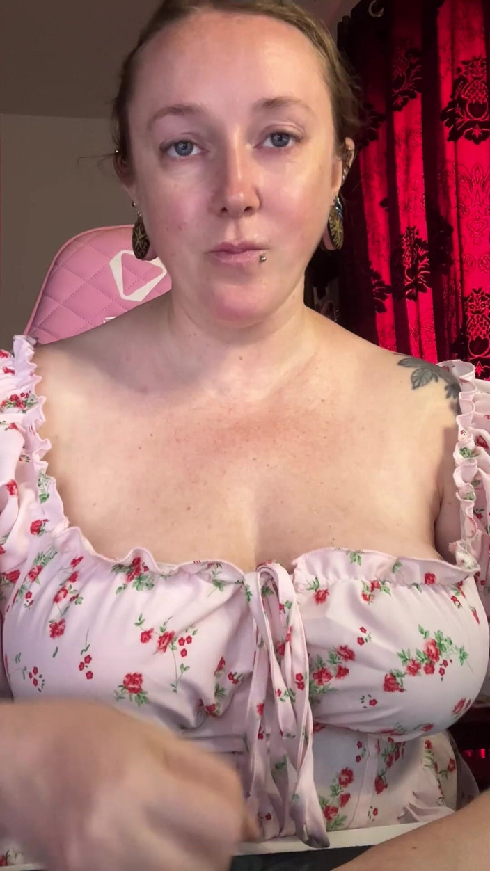 Kisicaxx: Bratty dirty JOI - accarezza come un ragazzo disperato