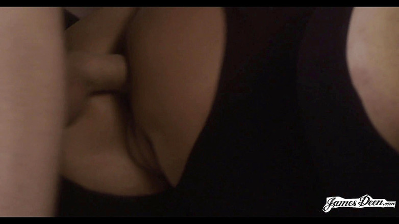 James Deen: Phoenix Marie, Dana Dearmond, Casey Calvert dalam aksi gangbang songsang...