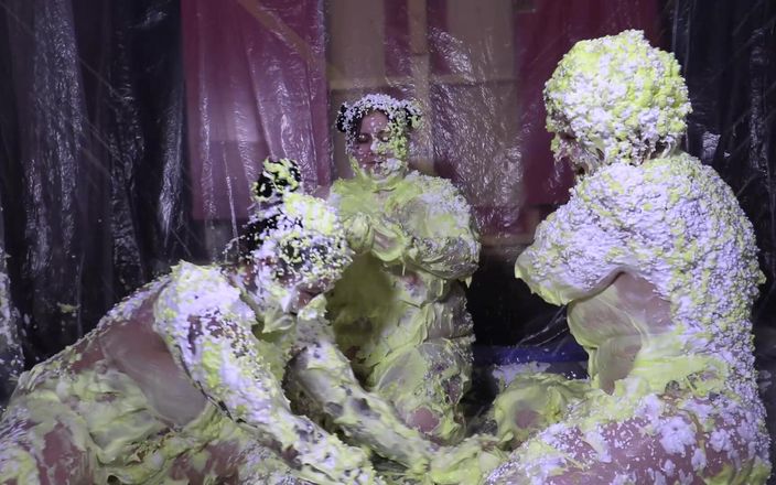 Cheyenne Rose 80: Foam Fun with Cheyenne Hannah and Skyler