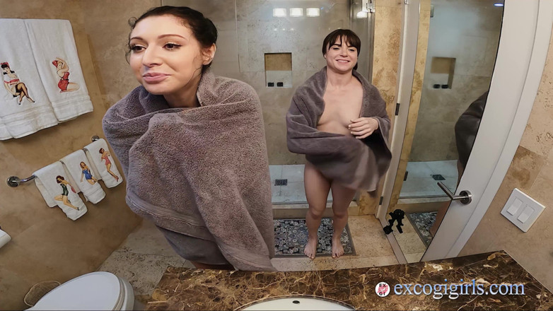ExCoGi Girls: Nous aimons les filles qui aiment les filles