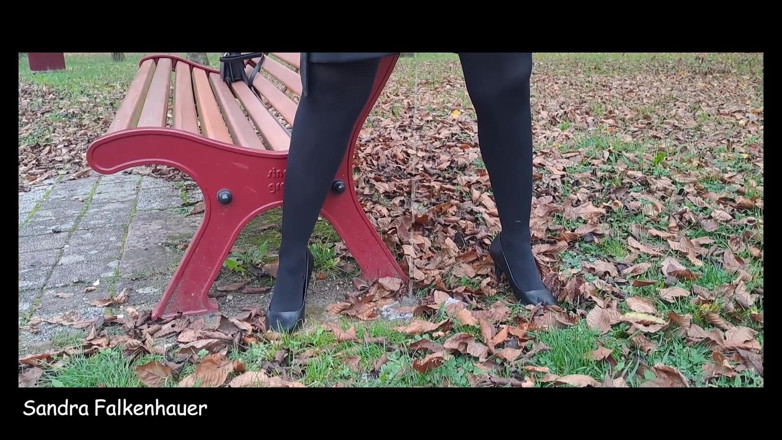 Sandra Falkenhauer: Pee Compilation 2024
