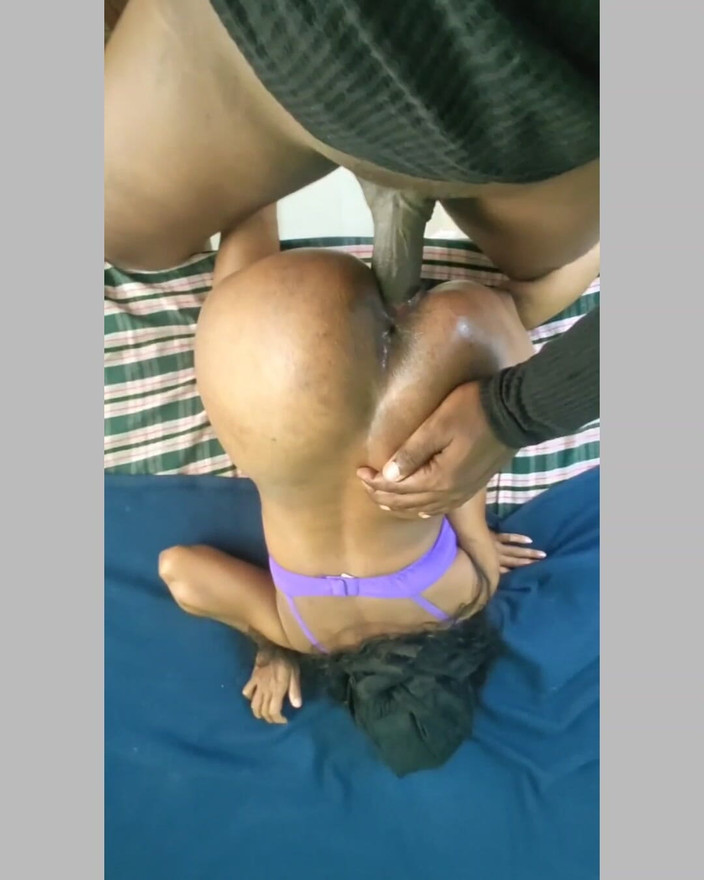 Kamadevathaii: Můj manžel mě šuká zezadu